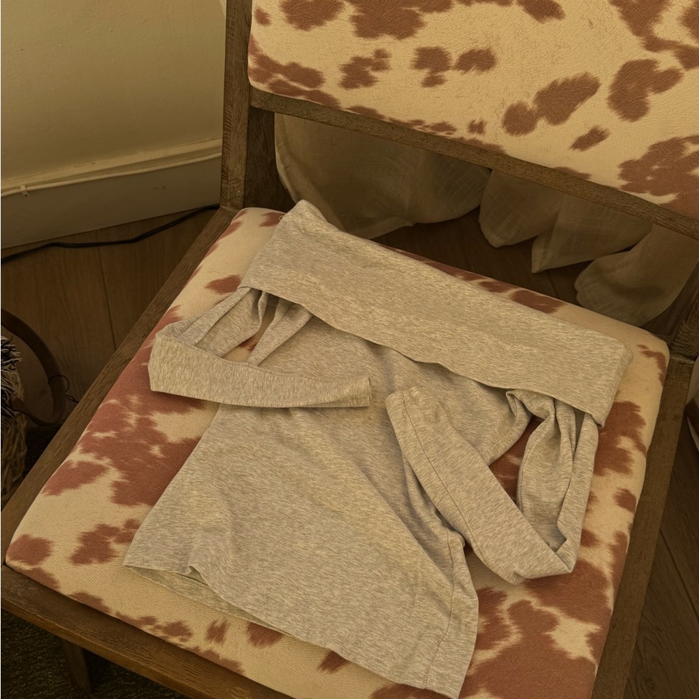 Abercrombie & Fitch Light Gray Long-Sleeve